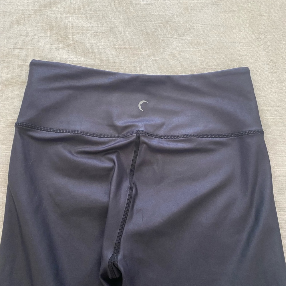 Black Metallic Light n Tight Hi-Rise 7/8 24”